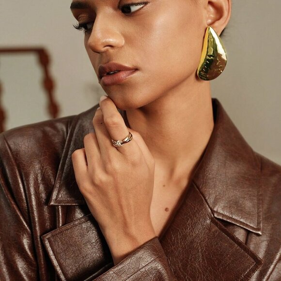 Gold Fashionable Women's Large Auricle Design Earrings - Picture 3 of 6